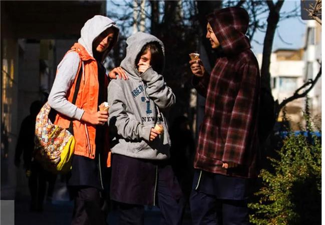 فرار نسل Z از مدارس و نهادهای سنتی ایران