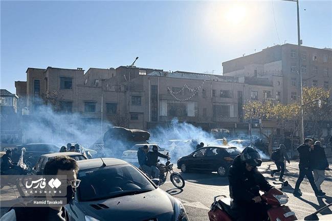 عکس‌های  خبرگزاری فارس از اعتراضات دیروز