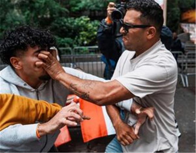 اراذل و اوباش پهلوی و رجوی در مقر سازمان مل به جان هم افتادند
