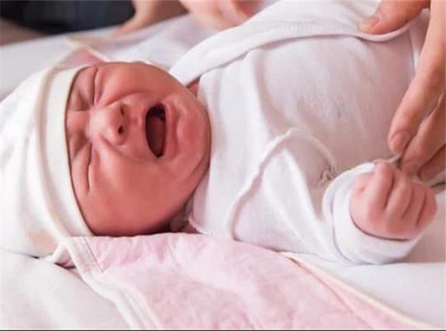 نکاتی مهم درباره آروغ زدن نوزاد