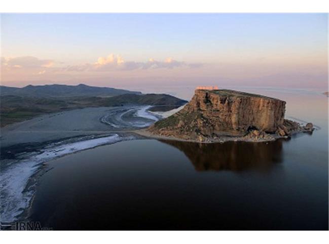 اوضاع دریاچه ارومیه همچنان بحرانی است