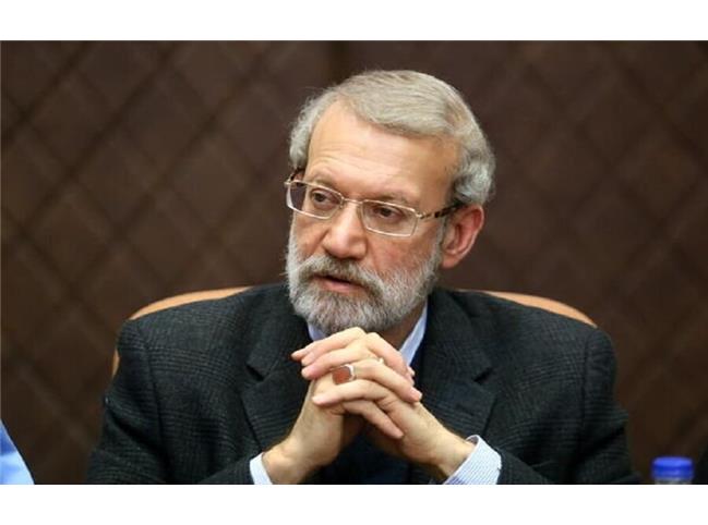 گفت وگوی علی لاریجانی قبل از اعلام صلاحیت‌ها: عده‌ای به نام انقلاب مردم را تجزیه می‌کنند