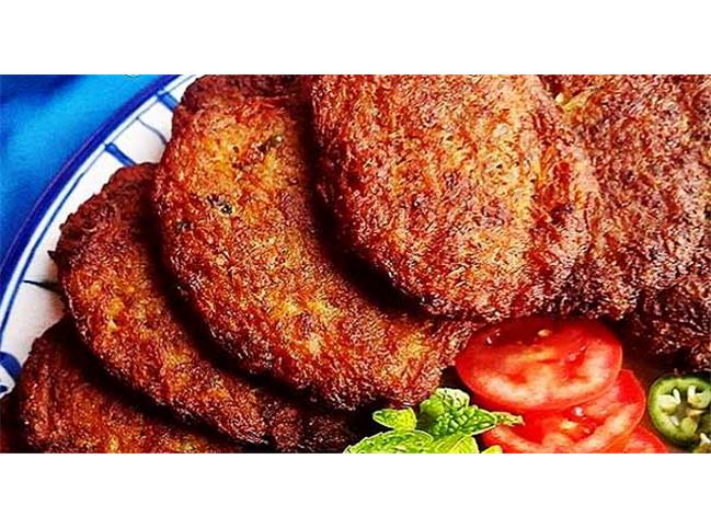 طرز تهیه کتلت مرغ با سیب زمینی  ترد و خوشمزه را اینجا بخوانید