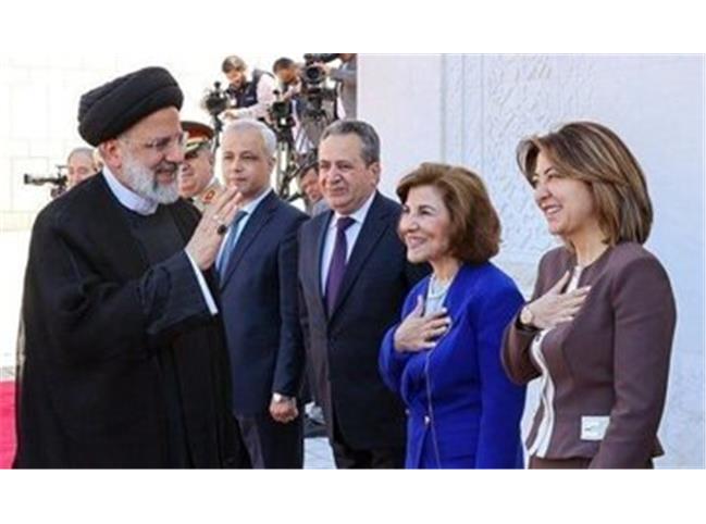 روایت همشهری از ماجرای لبخند رئیسی به زنان بی‌حجاب سوری ؛ عکسی که خبرساز شد