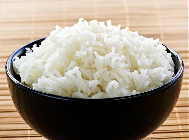 بالاخره برنج را قبل از پختن بشوییم یا نه؟