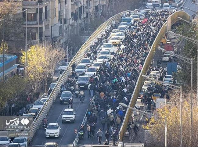 قالیباف: باید به اعتراض مردم درباره معیشت پاسخ داده شود