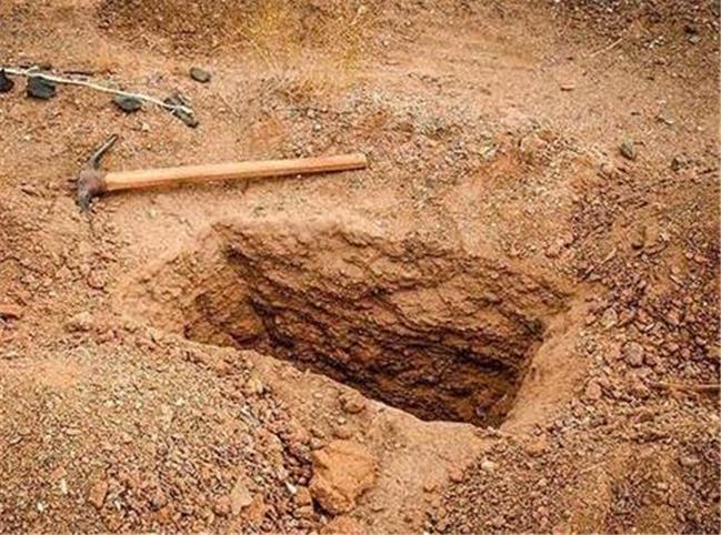 ماجرای نبش قبر عجیب در شهرک غرب