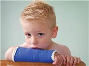 شکستگی استخوان در کودکی چه نشانه ای دارد