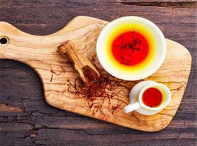 طرز آب کردن زعفران برای برنج